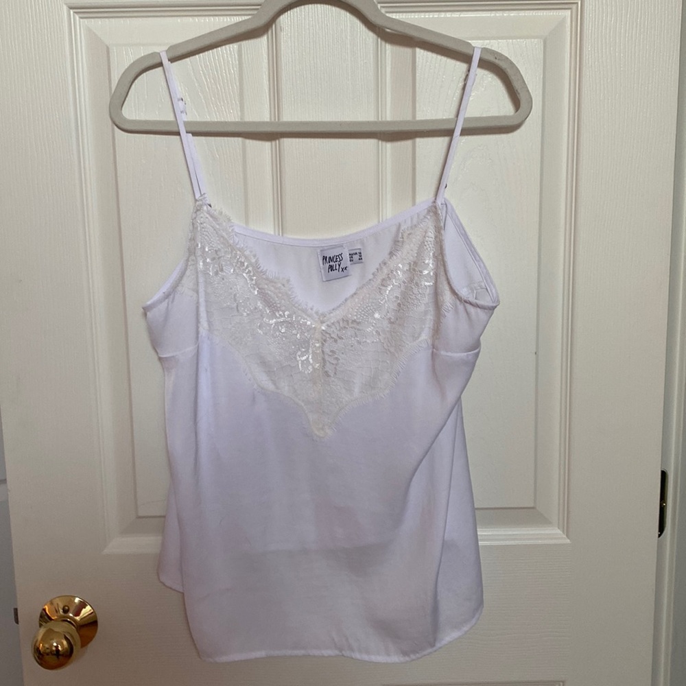 White dainty tank top with lace detail on top